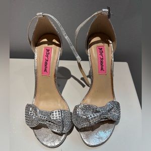 Betsy Johnson Delancyy Wedge Rhinestone Bow Open Toe Evening Sandals